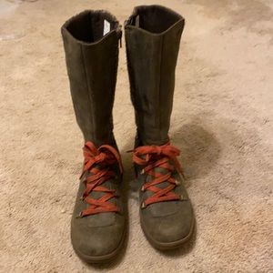 Merrell bungee cord boots size 8